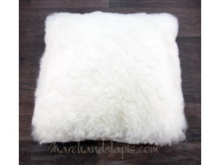 Coussin peau de mouton. Blanc poils courts
