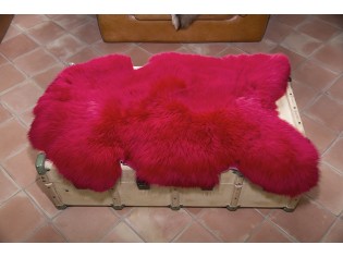 Peau de mouton. Rouge - 110-120cm