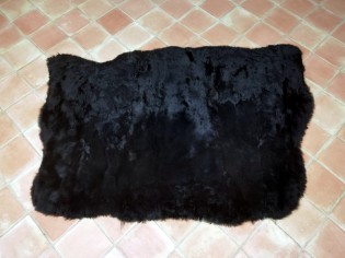 Tapis peau de mouton Noir Marron Poils courts 3 peaux- 01