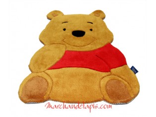 Tapis enfant Disney, Winnie assis