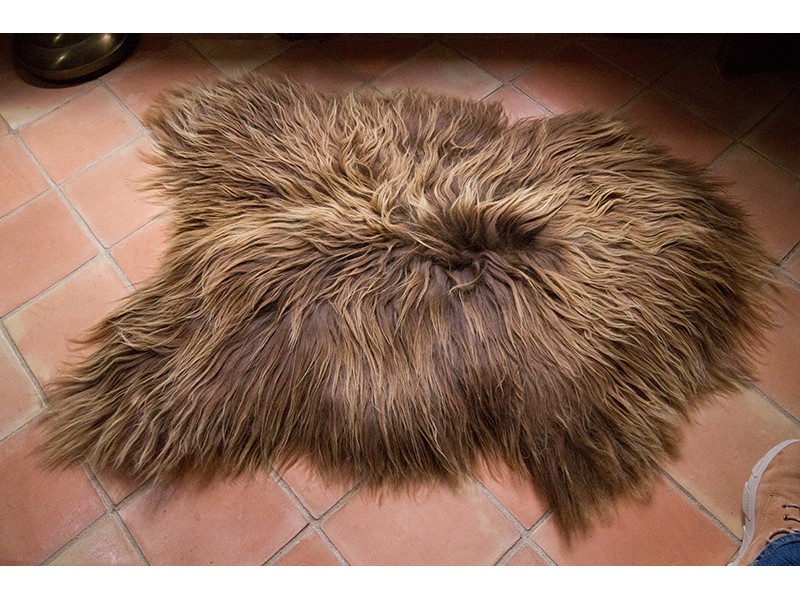 Peau de mouton naturelle marron | Tapis peau de mouton IS-PL-MRN-2-0126