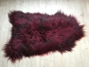 Peau de mouton Islande-100cm/110cm - Bordeaux mèches noires